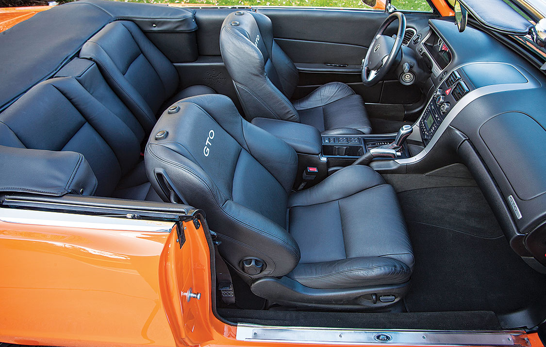 2006 GTO interior