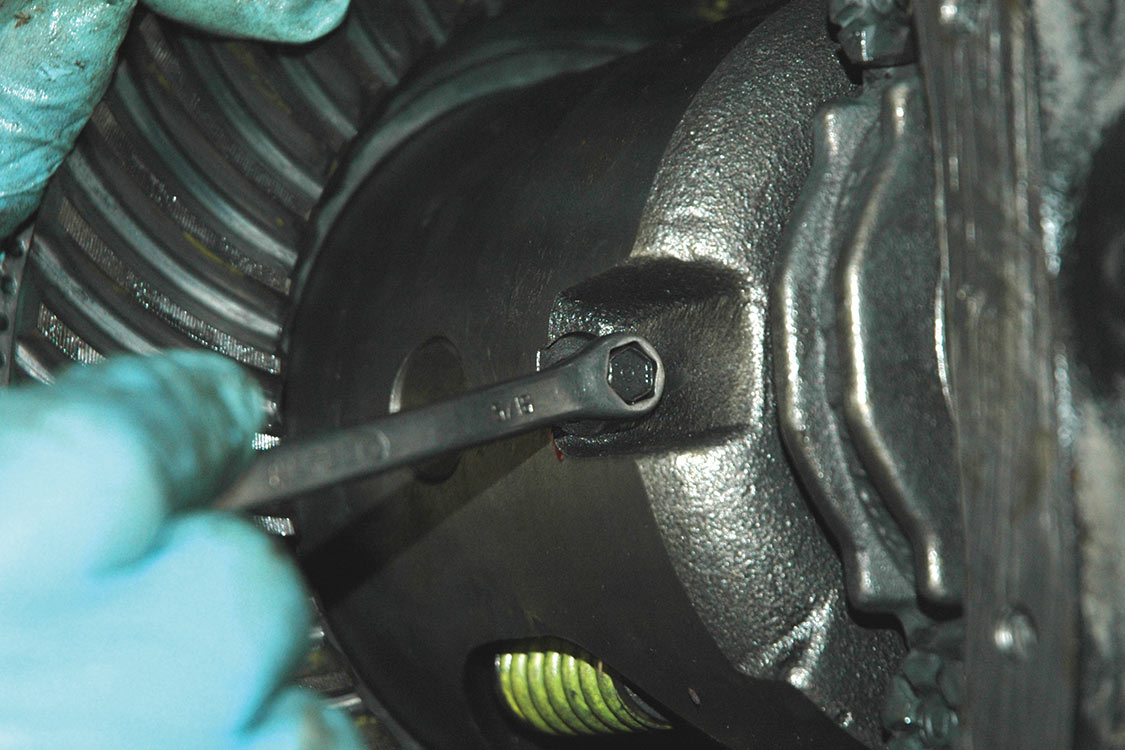 Install the pinion shaft 