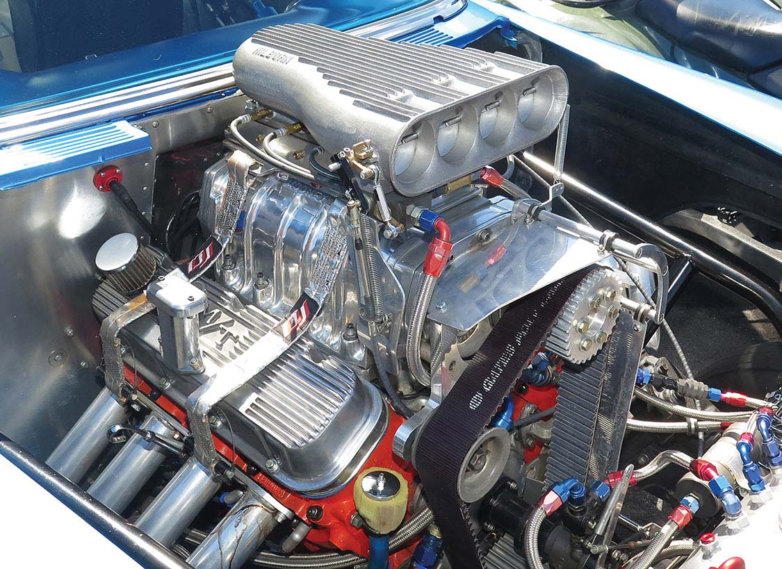 Engine of Chevy Gasser