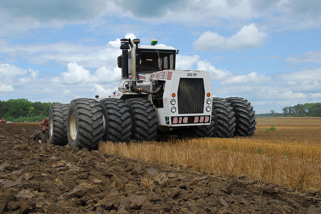 Big Bud Kta 525 , XXXL-Landtechnik Big Bud: Der stärkste Traktor der ...