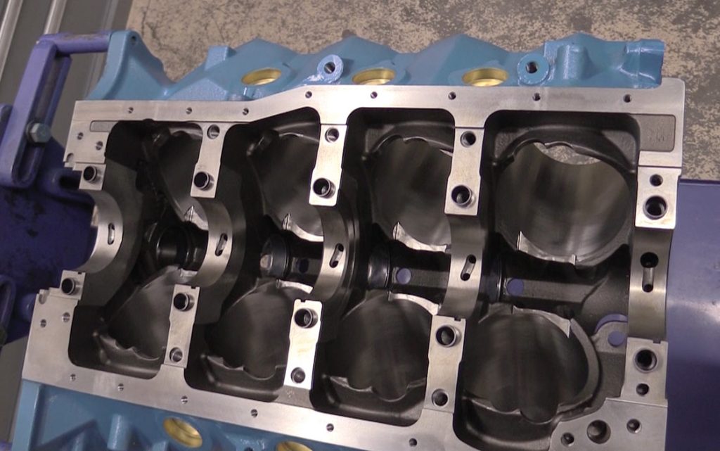 454 cubic inches (7.4 liters) " MAN O’ WAR " Motortopia EVERYTHING