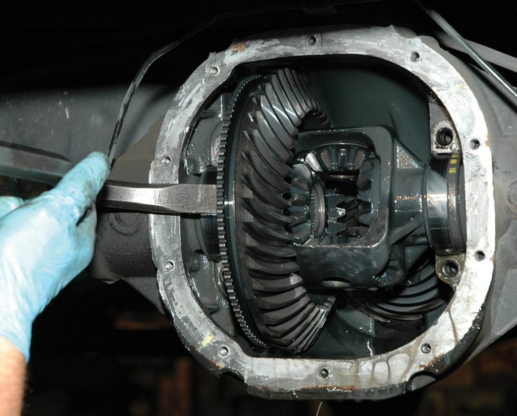 How to Install a Positraction Differential in a Ford Mustang ...
