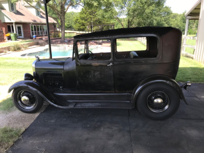 1929 Ford Model A Sedan Side