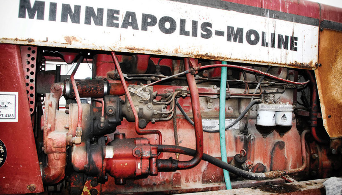TYPICAL SPECIFICATIONS 1970 MINNEAPOLIS-MOLINE A4T