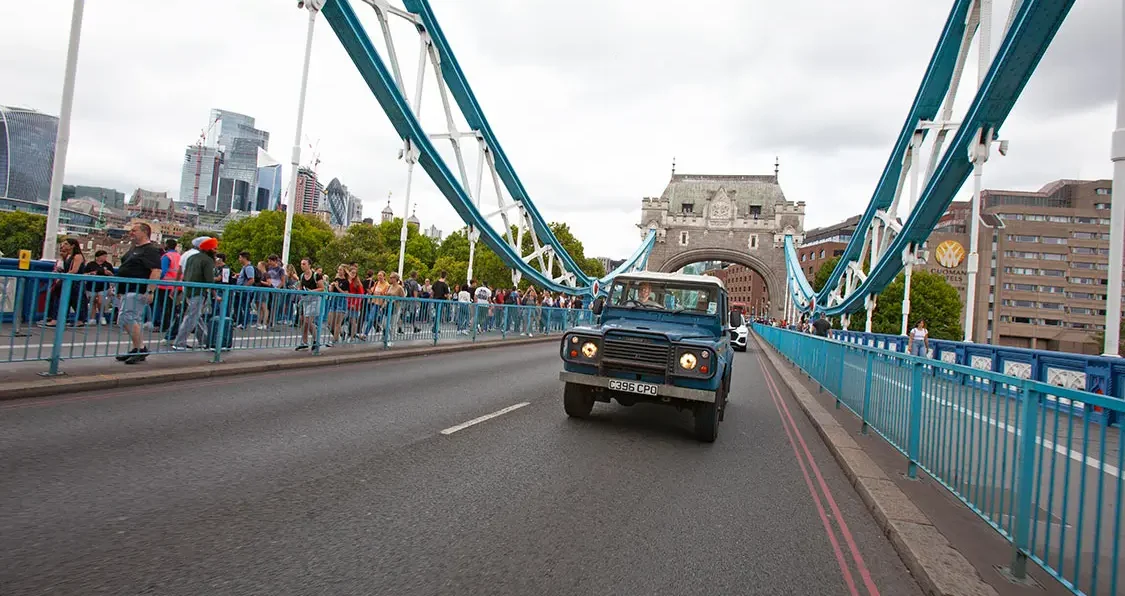 Motortopia Iconic Land Rover Goes Electric 