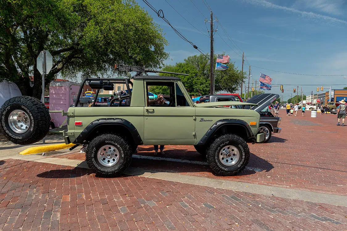 Texoma F100 Round up Collection of Trucks and Bronco's 