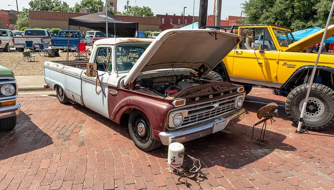 Texoma F100 Round up Collection of Trucks and Bronco's 