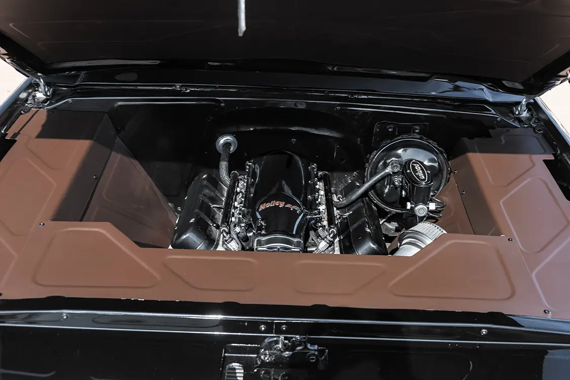 Ambriz Family’s Matching 1985 Squarebodies