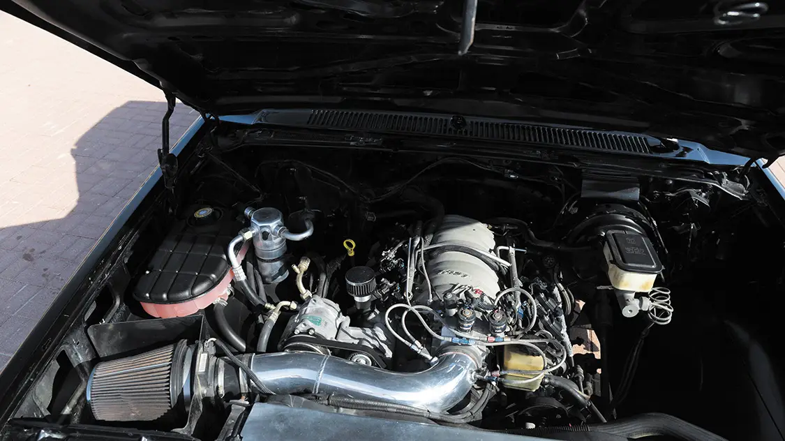 Ambriz Family’s Matching 1985 Squarebodies