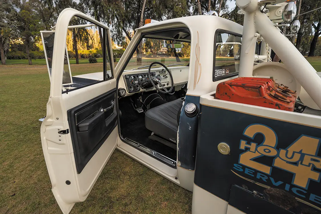 LT4-Powered 1970 Chevy C30 Wrecker