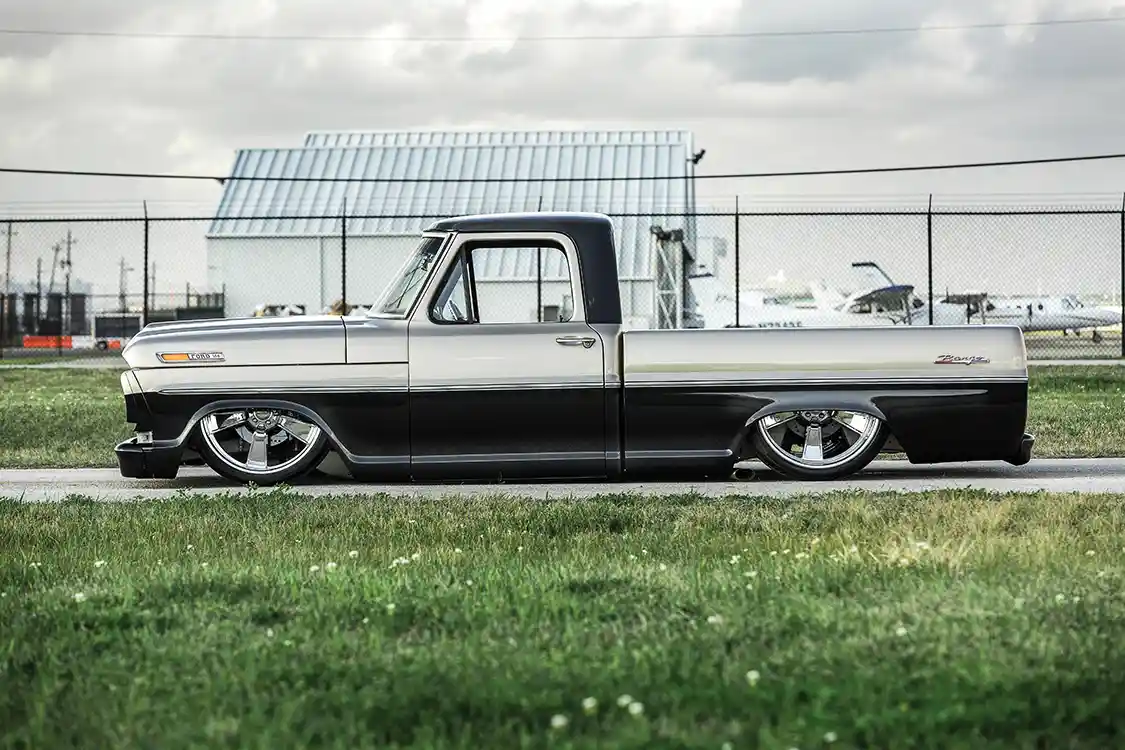 Ford F-100
