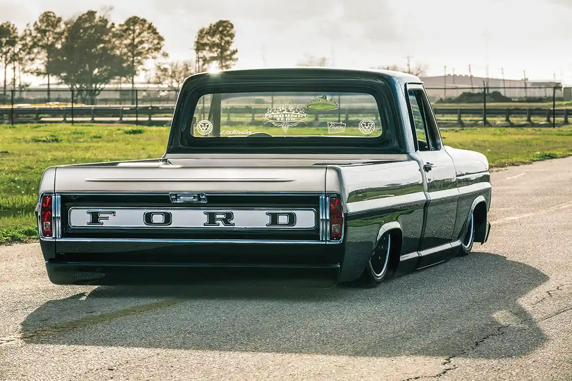 Ford F-100