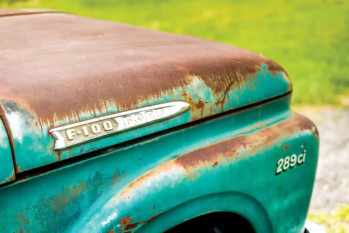 Double Dose of F100 Unibody Style From the UK