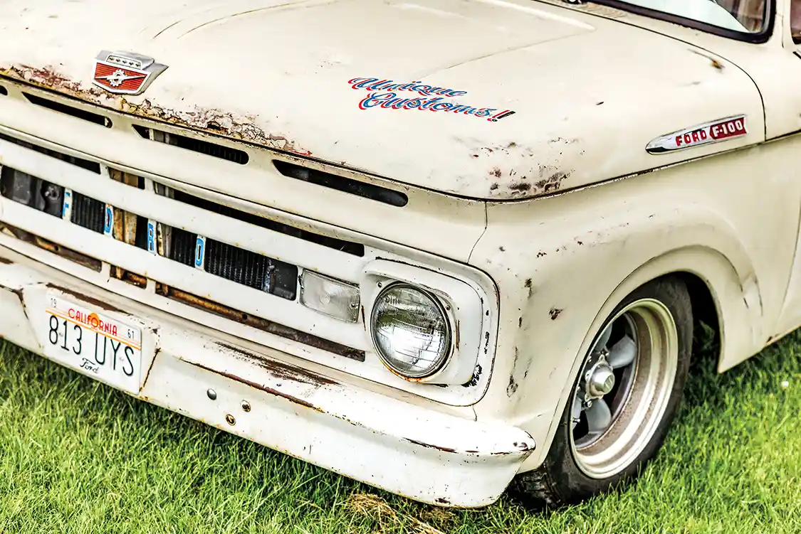 Double Dose of F100 Unibody Style From the UK