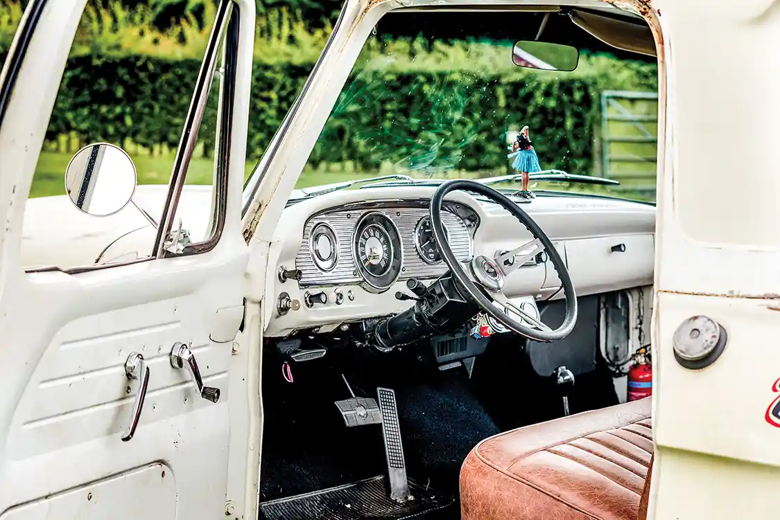 Double Dose of F100 Unibody Style From the UK